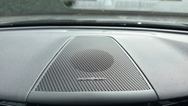 Volvo XC60 2.0 B5P Plus Black Edition 5dr AWD Geartronic Petrol Estate